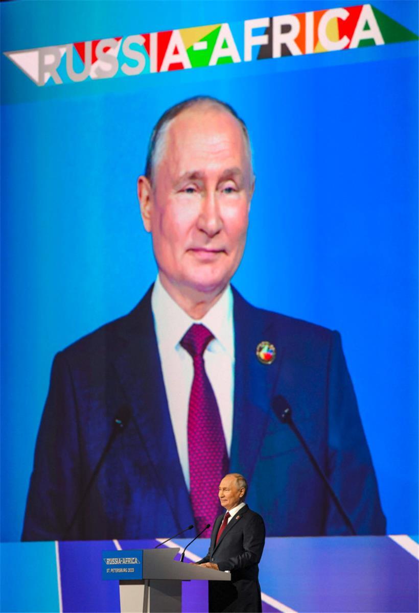 Wladimir Putin bei der Plenarsitzung des Russland-Afrika-Gipfels am Donnerstag
