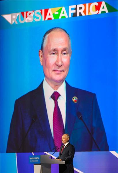 Wladimir Putin bei der Plenarsitzung des Russland-Afrika-Gipfels am Donnerstag
