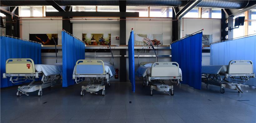 Wo vor ein paar Wochen noch zu Mittag gegessen wurde, stehen inzwischen 28 Betten bereit, um Corona-Patienten aufzunehmen
