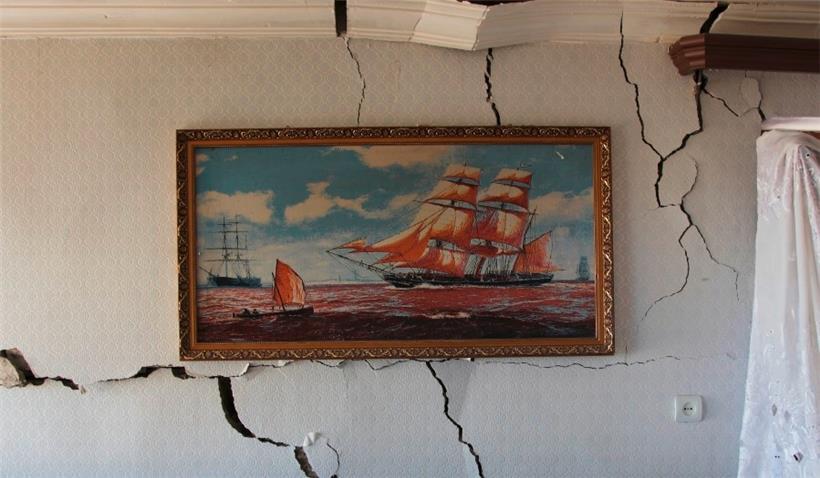 Wohnzimmer nach Bombenbeschuss in Stepanakert: Die Folgen des Krieges reichen weit über Bergkarabach hinaus
