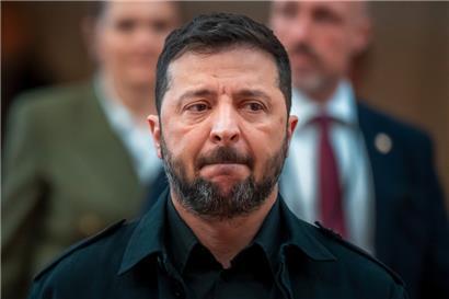 Wolodymyr Selenskyj, Präsident der Ukraine, kommt zum Gipfeltreffen der Europäischen Politischen Gemeinschaft an
