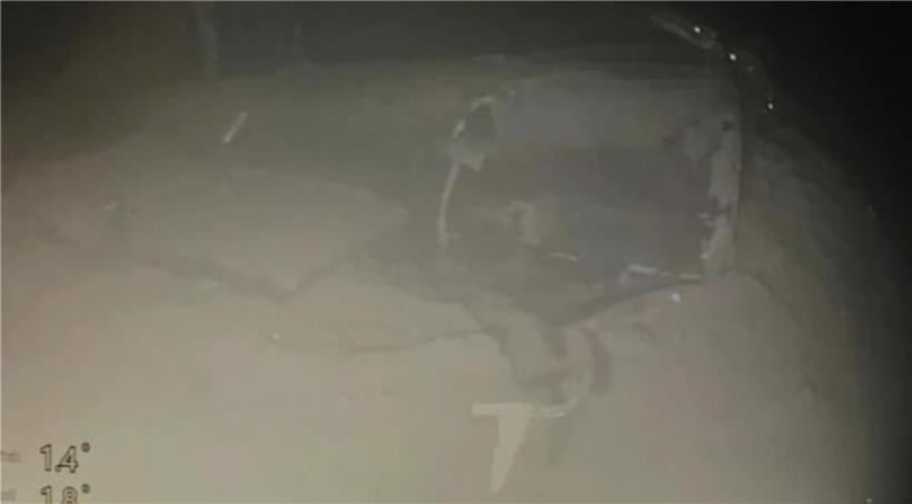 Wrackteile des U-Boots KRI Nanggala 402 liegen unter Wasser. Vier Tage nach seinem Verschwinden vor der Küste Balis ist das indonesische Marine-U-Boot gefunden worden. Die 53 Seeleute an Bord sind tot.
