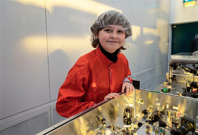 „Wunderknabe“ Laurent (12) hat ein Schnupperstudium in München absolviert und will nun gerne sein Physikstudium dort fortsetzen.
