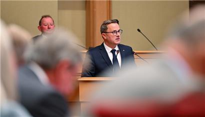 Xavier Bettel am Dienstag vor der Chamber
