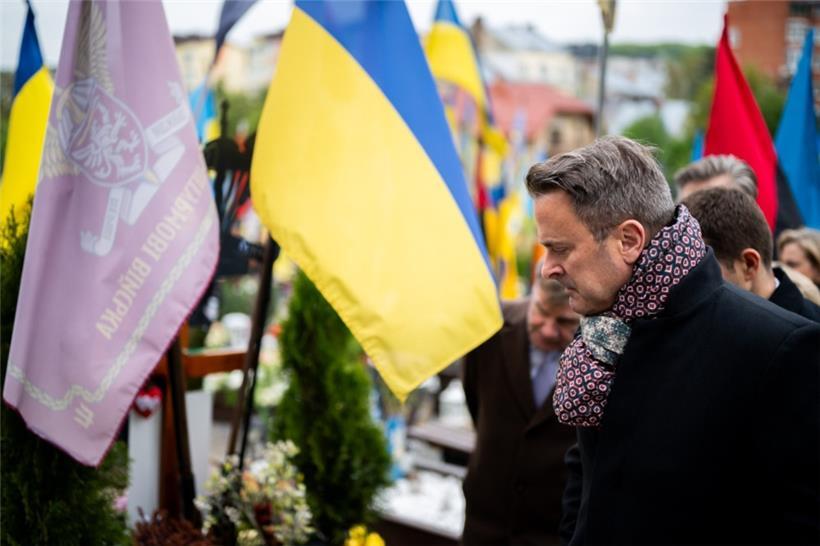 Xavier Bettel in der Ukraine mit den europäischen Außenministern als Zeichen der Solidarität und Einheit
