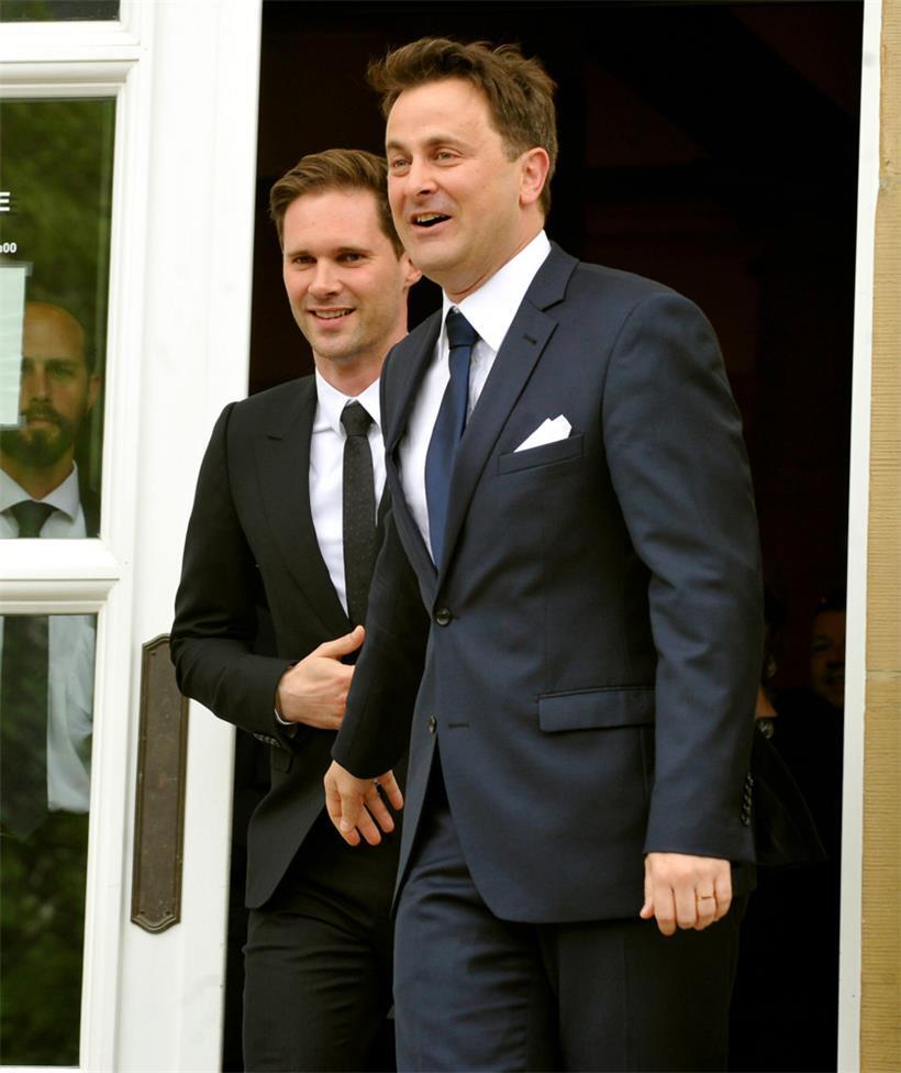 Xavier Bettel und Gauthier Desteney nach der Trauung 2015

