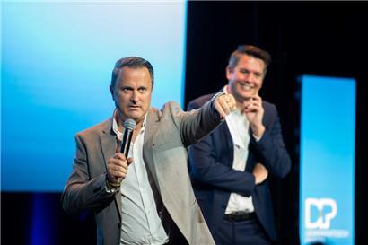 Xavier Bettel und Lex Delles beim DP-Kongress am Samstag
