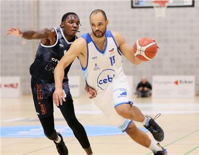 Xavier-Robert Francois und Walferdingen konnten sich am Donnerstag gegen den T71 um Londell King durchsetzen
