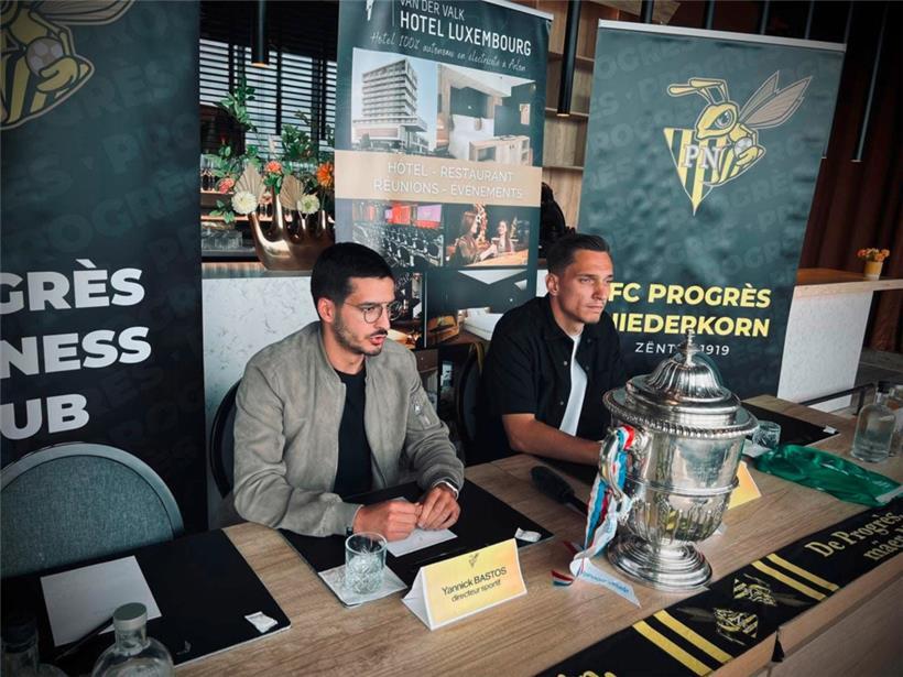 Yannick Bastos (l.) in seinem neuen Job
