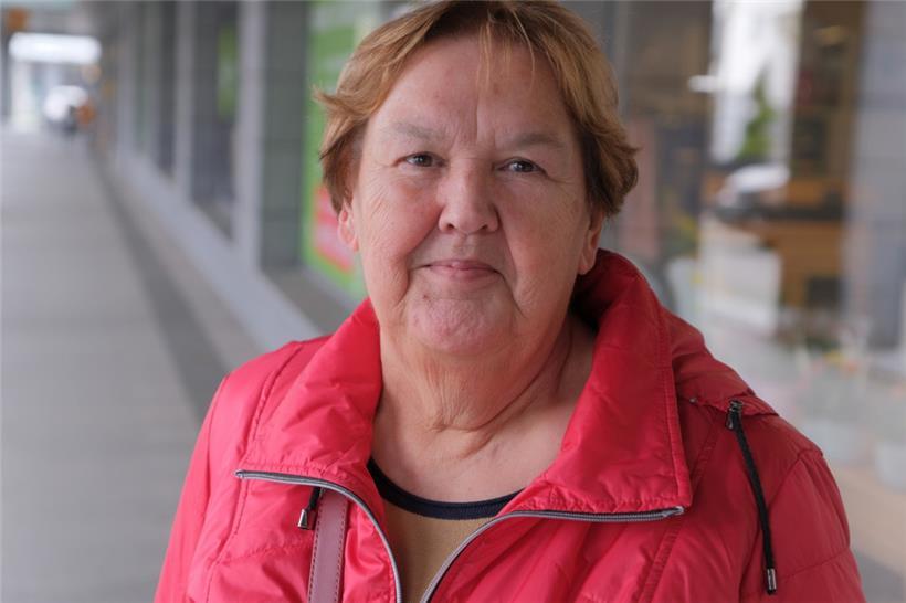 Yolande (69) lebt gerne in der 5.400-Einwohner-Gemeinde
