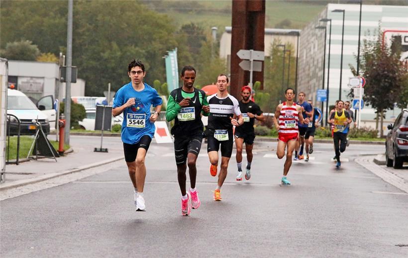 Yonas Kinde zog bereits zu Beginn der Strecke das Tempo an