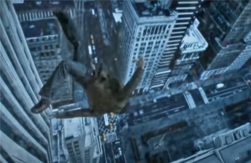 You got pranked, bro: Das Video zu „All About Lovin You“ von Bon Jovi erinnert stark an die Menschen, die in New York lieber in den Tod sprangen, als im brennenden Hochhaus zu sterben.
