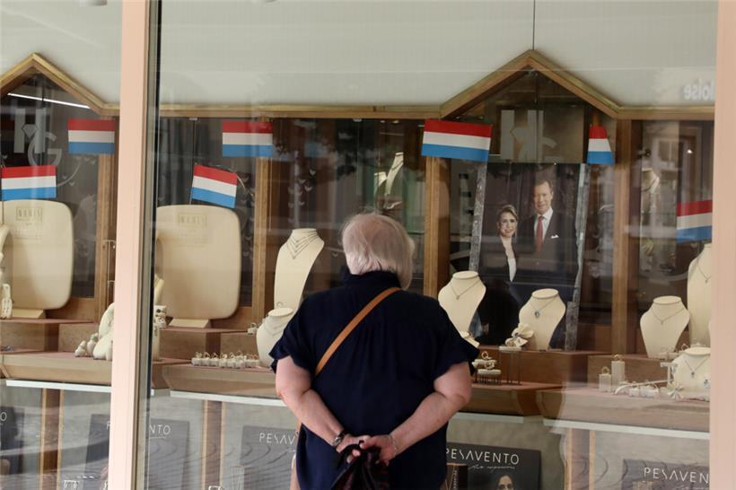 Zahlreiche Geschäfte sind bereits feierlich geschmückt