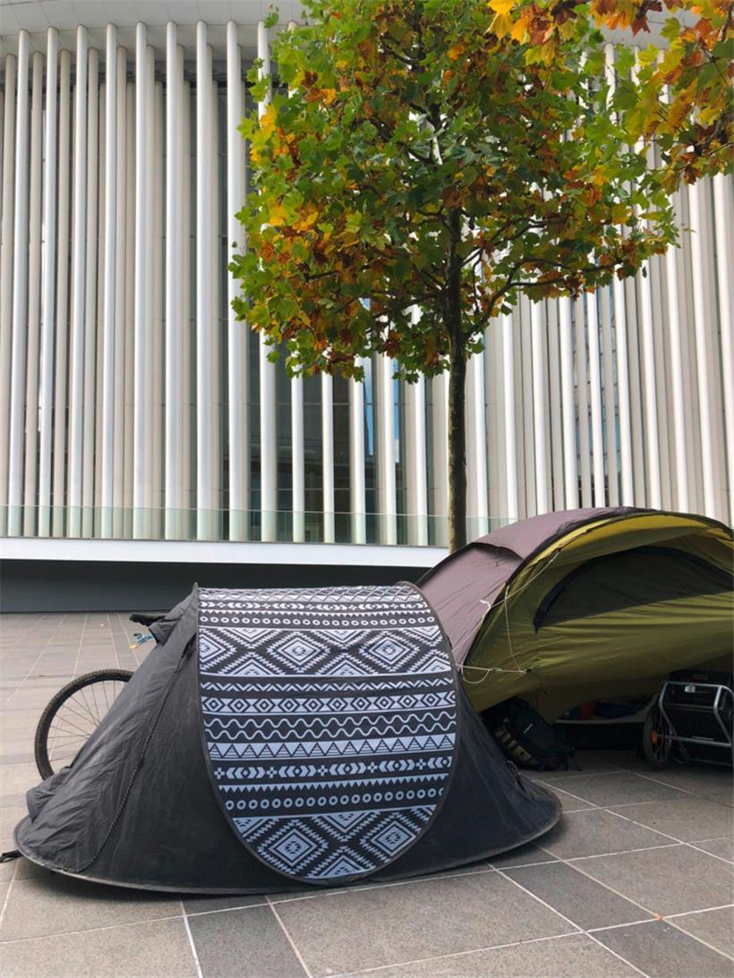 Zeltlager mit aktivistischen Veranstaltungen auf der place de l’Europe, Kirchberg
