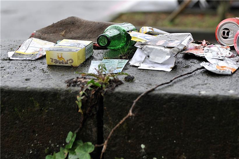 Zigarettenschachteln, Bierflaschen und Dosen gehören zu den Dingen, die in Esch am häufigsten rumliegen
