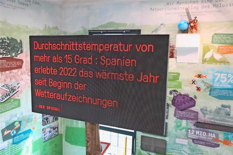 Zitate aus in- und ausländischen Zeitungen informieren über die nachhaltigen Ver...