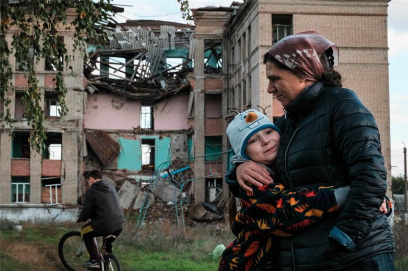 Zivilisten in der Stadt Kostjantyniwka in der Region Donezk
