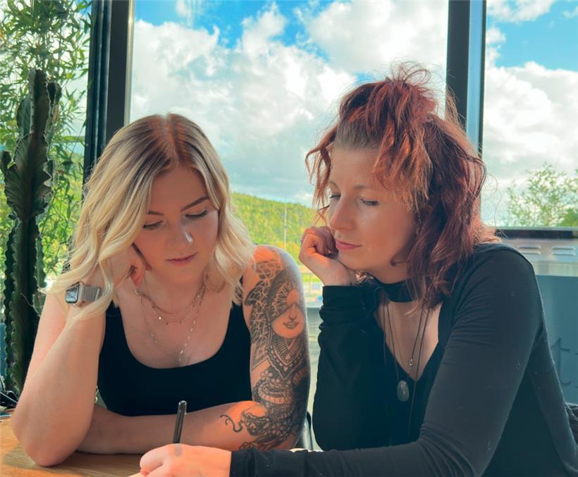 Zoé Evans und Jill Hansen haben die Petition gestartet
