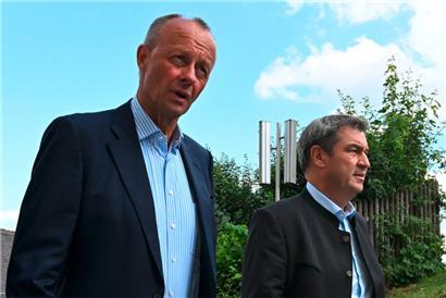 Zu Gast bei der CSU-Tagung: CDU-Chef Friedrich Merz (mit Bayerns Ministerpräsident und CSU-Chef Markus Söder)
