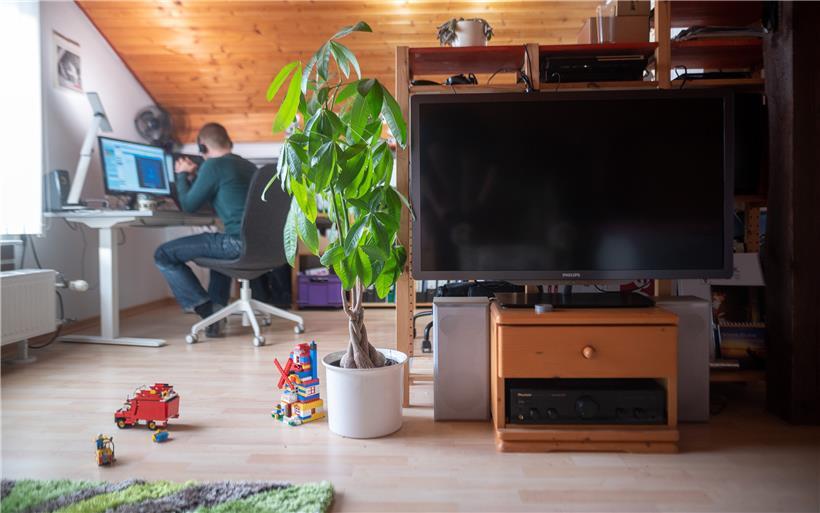 Zu Hause arbeiten mag bequem sein, bringt aber auch Mehrkosten mit sich
