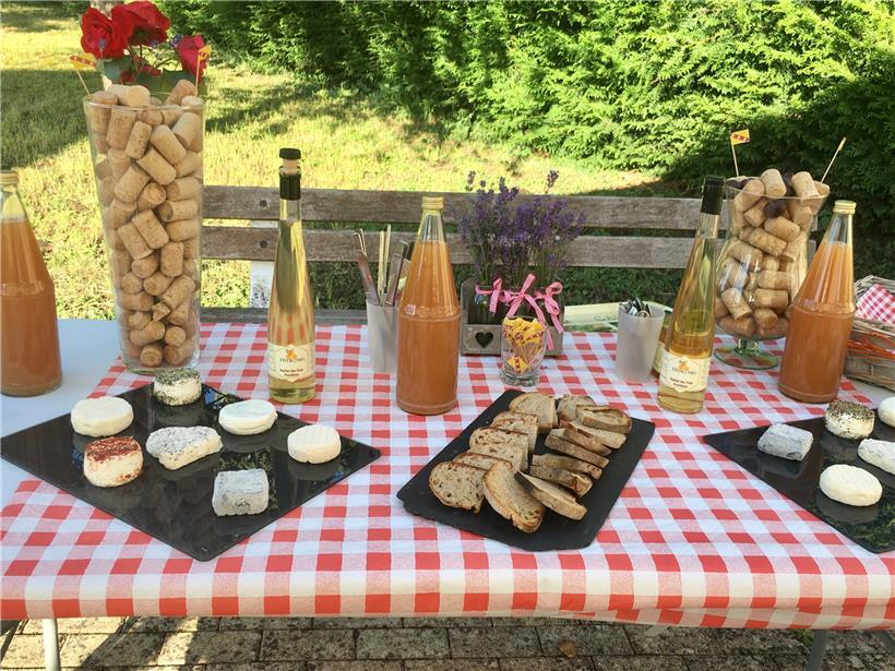 Zu den Leckerbissen aus der Region zählt auch der Ziegenkäse aus der „Chèvre’rit...