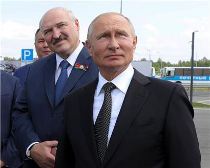 Zum letzten Mal sahen sie sich Ende Juni bei der Einweihung eines Weltkriegsdenkmals: Am Montag fliegt Alexander Lukaschenko nach Sotschi zu  Wladimir Putin.
