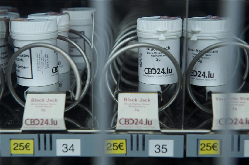 Zwei Gramm Black Jack, mit einem sehr hohen CBD-Gehalt von fast 20 Prozent, kosten inklusive Tabak- und Mehrwertsteuer 25 Euro  
