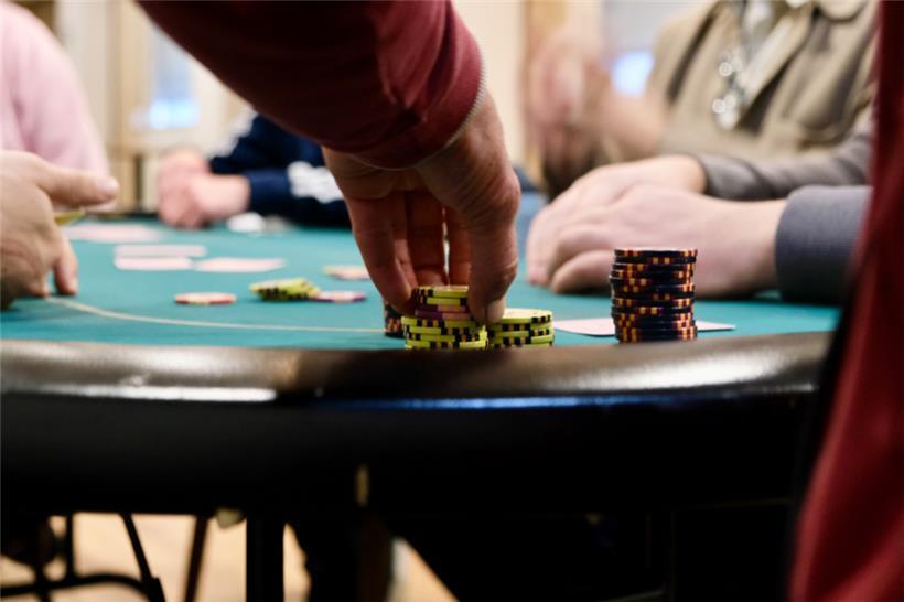 Zwischen Bluff und Berechnung: Jede Hand erzählt ihre eigene Geschichte