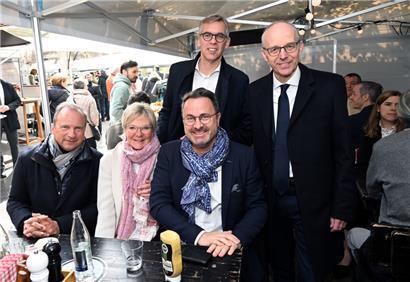 Zwischen Ostern und Pfingsten lädt die Regierung Medienvertreter traditionell aufs „Mäertchen“ ein
