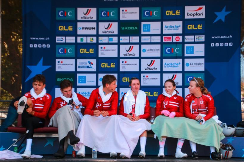 Zwischenzetilich durften die sechs FSCL-Fahrer auf dem „hot seat“ des Führenden Platz nehmen
