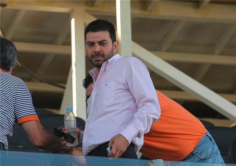 manthos poulinakis jeunesse
