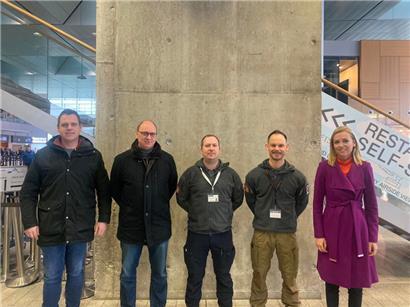 (v. l. n. r.) Bram Krieps, Gruppenleiter „Humanitarian Intervention Team“ des CGDIS, Paul Schroeder, Generaldirektor des Großherzoglichen Brand- und Rettungsdienstes (CGDIS); Christophe Fumanti, Mitglied der Einsatzgruppe „HIT“, Manou Bourg, Mitglied der Einsatzgruppe „HIT“; und Taina Bofferding, Innenministerin
