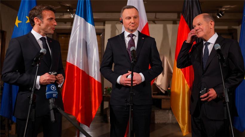 (v.l.): Die Präsidenten Emmanuel Macron und Andrzej Duda sowie der deutsche Kanzler Olaf Scholz gestern in München

