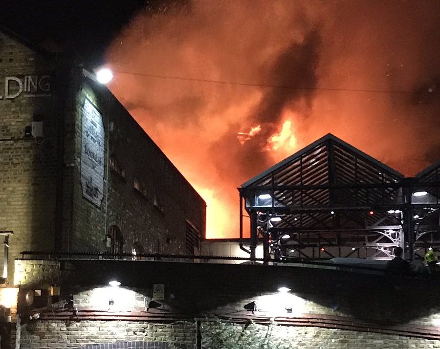 Großbrand im Camden Market