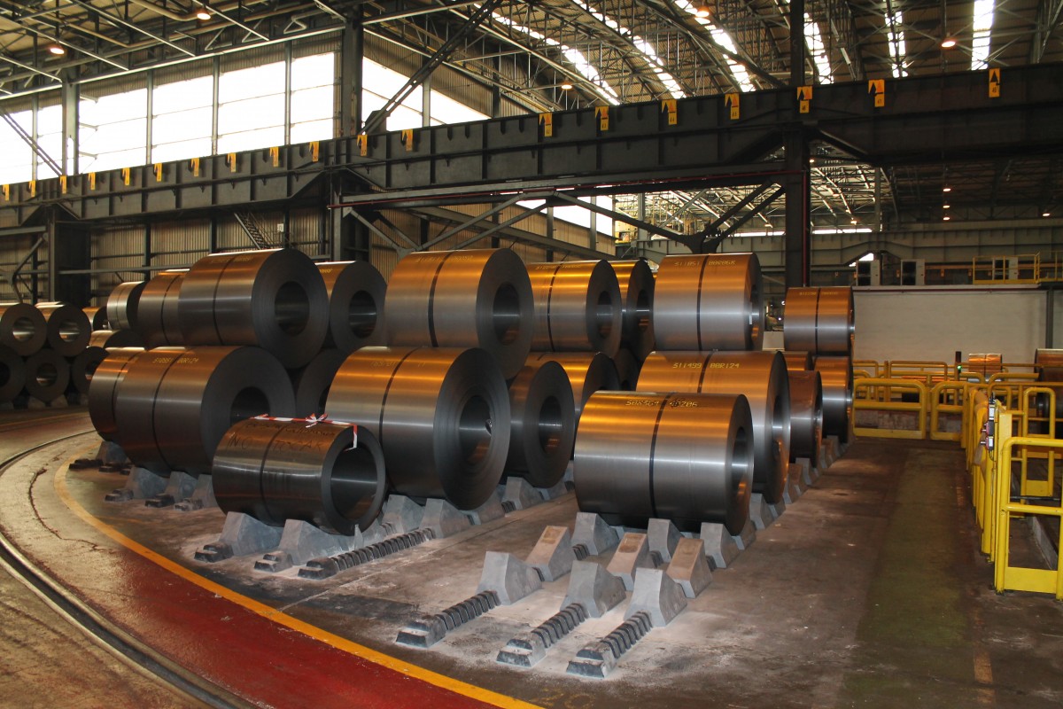 ArcelorMittal hebt Prognose für Stahlbedarf an