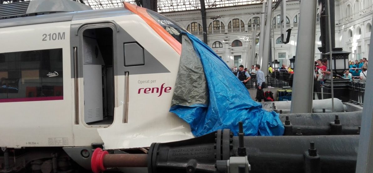 Fünf Schwerverletzte bei S-Bahn-Unfall in Barcelona