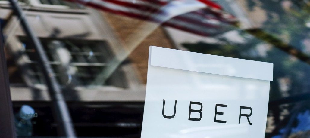 Umstrittener Fahrdienstvermittler Uber verringert Verlust