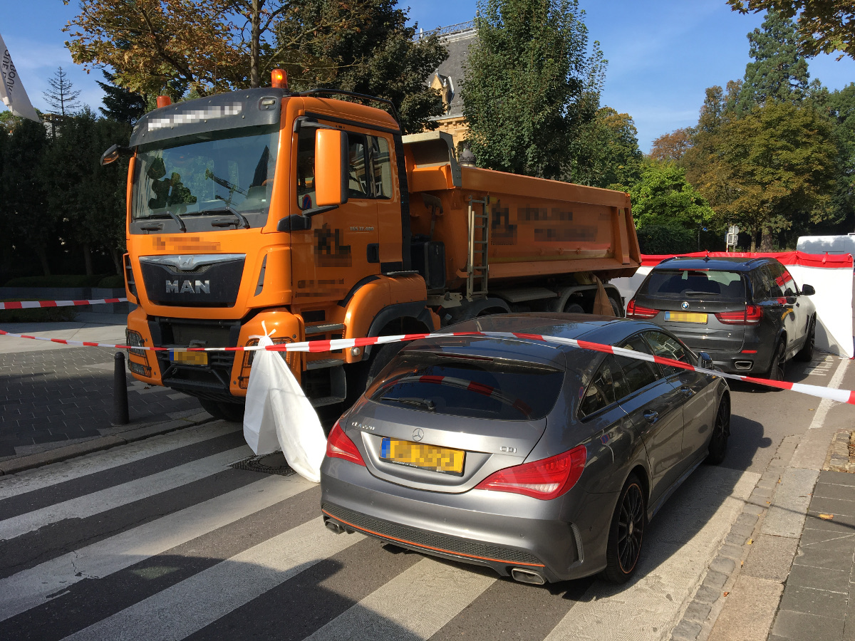 Luxemburg-Stadt: Lkw überfährt Fußgängerin – 46-Jährige stirbt