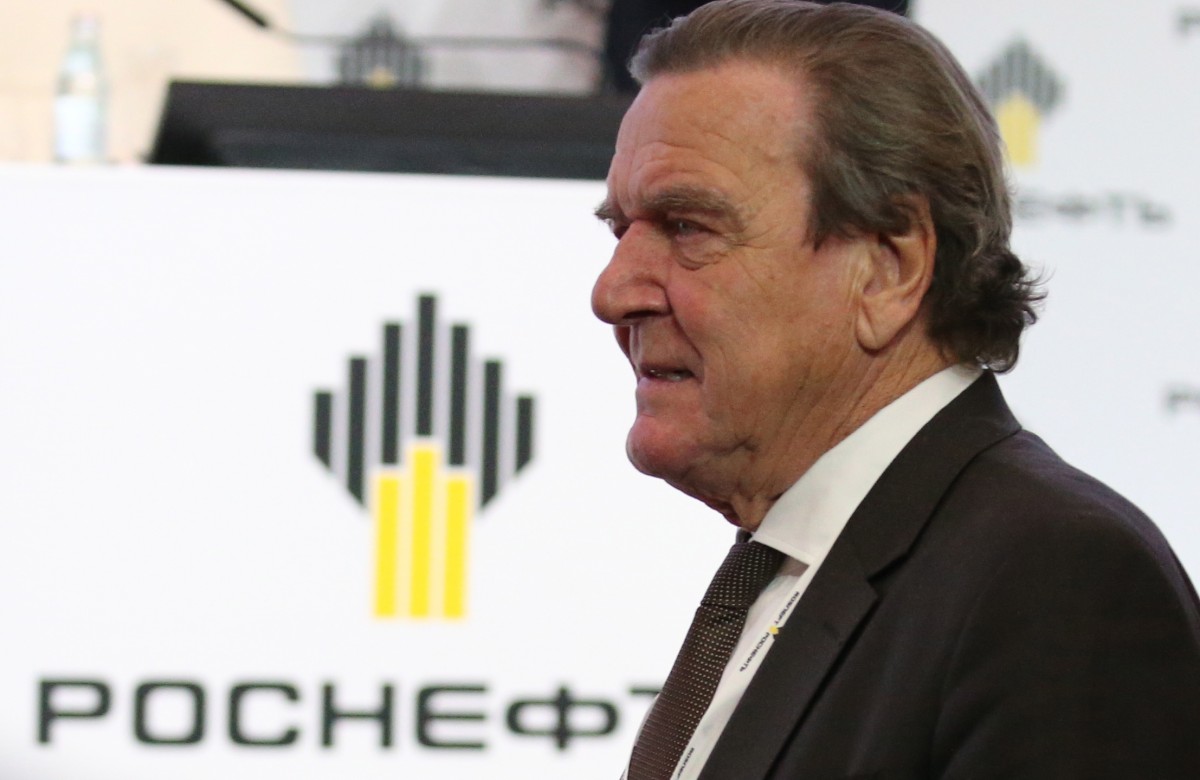 Schröder sitzt im Rosneft-Aufsichtsrat