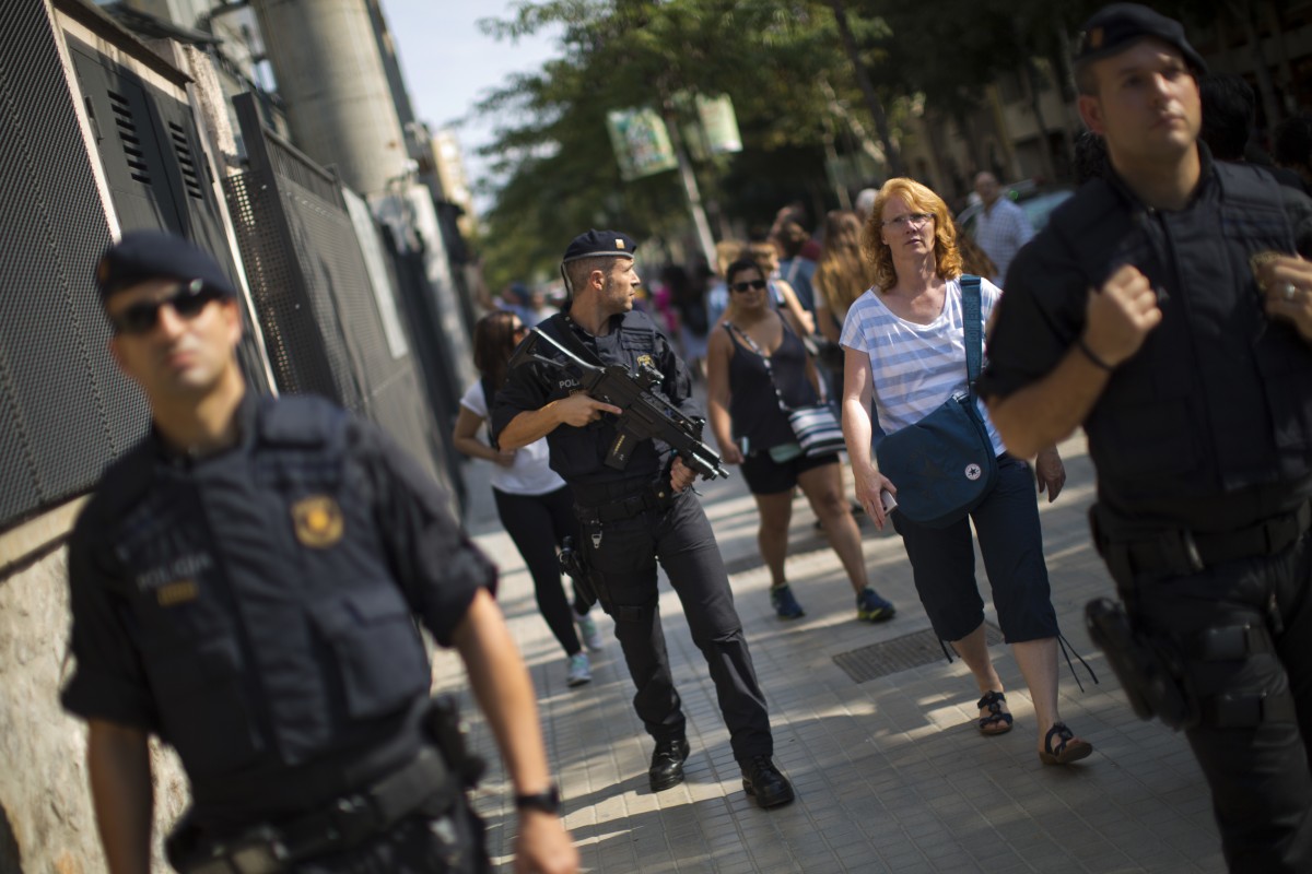 Madrid übernimmt Kontrolle der Regional-Polizei