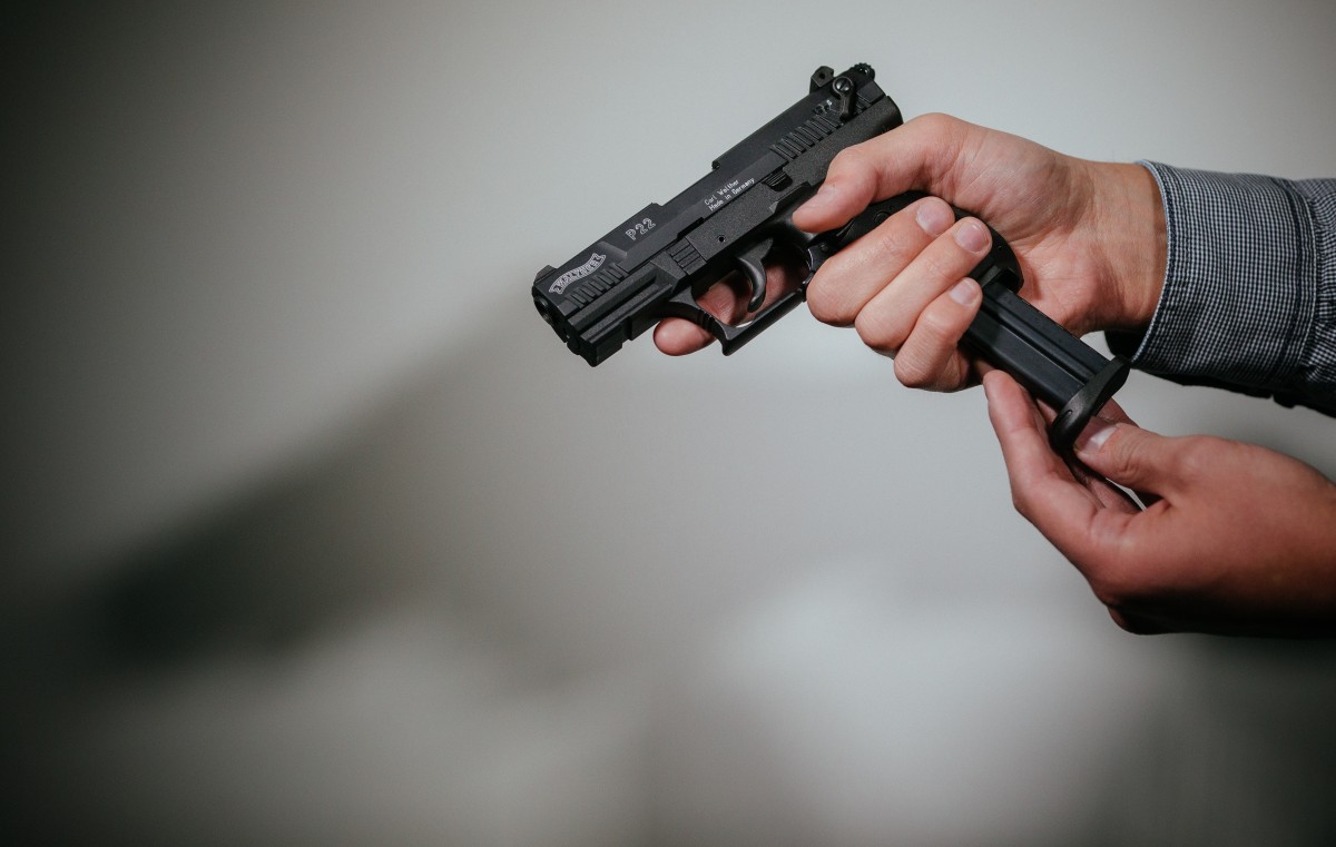 Betrunkener schießt mit Luftpistole und droht mit Mord