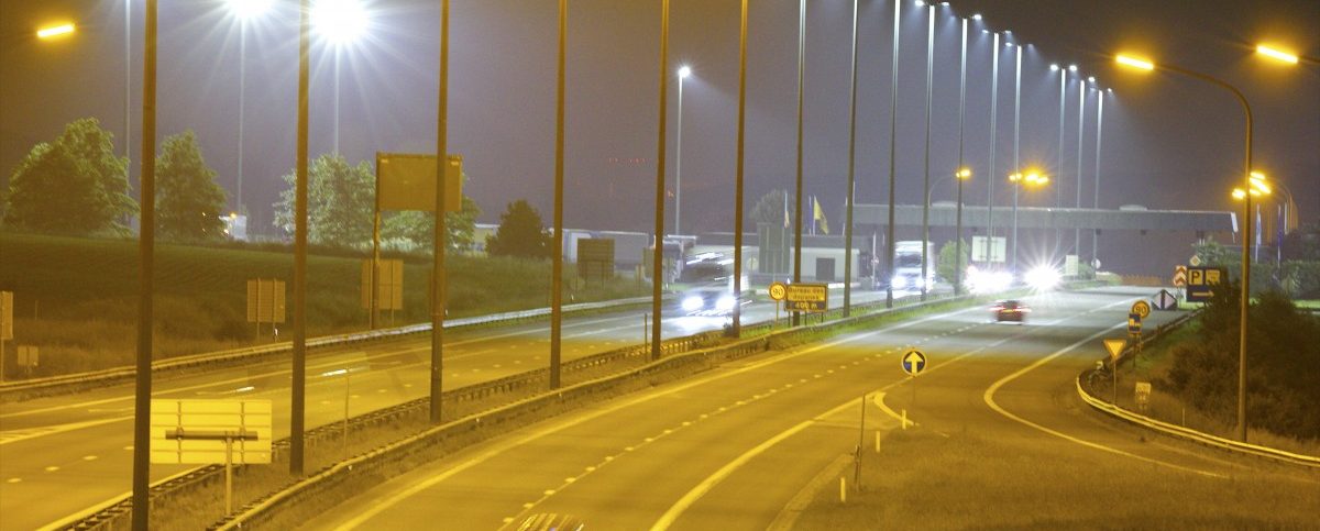 Durchgehende Beleuchtung für Autobahnen?