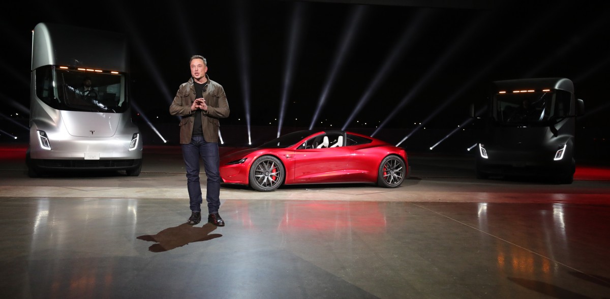 Tesla stellt Elektro-Laster und schnellen Sportwagen vor