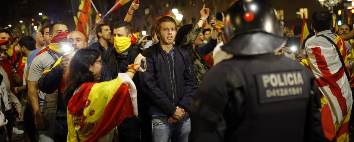 Spanische Regierung zieht Tausende Polizisten aus Katalonien ab