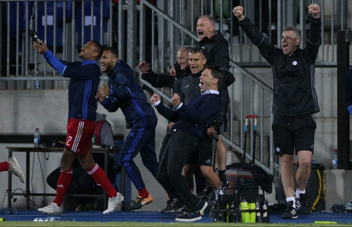 Groß auf einen Schlag