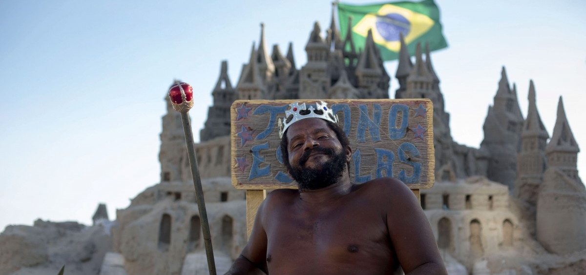 Brasilianer lebt seit 22 Jahren in eigener Sandburg