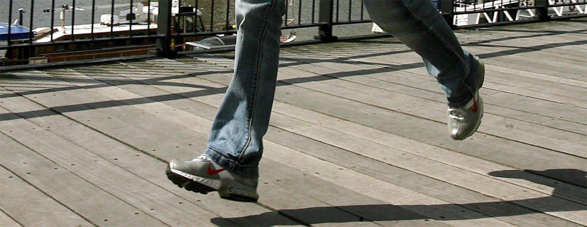 Junge zeigt Zivilcourage - und wird von Passanten im Stich gelassen