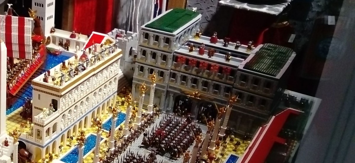 Luxemburger verzaubert Trierer mit Lego-Porta