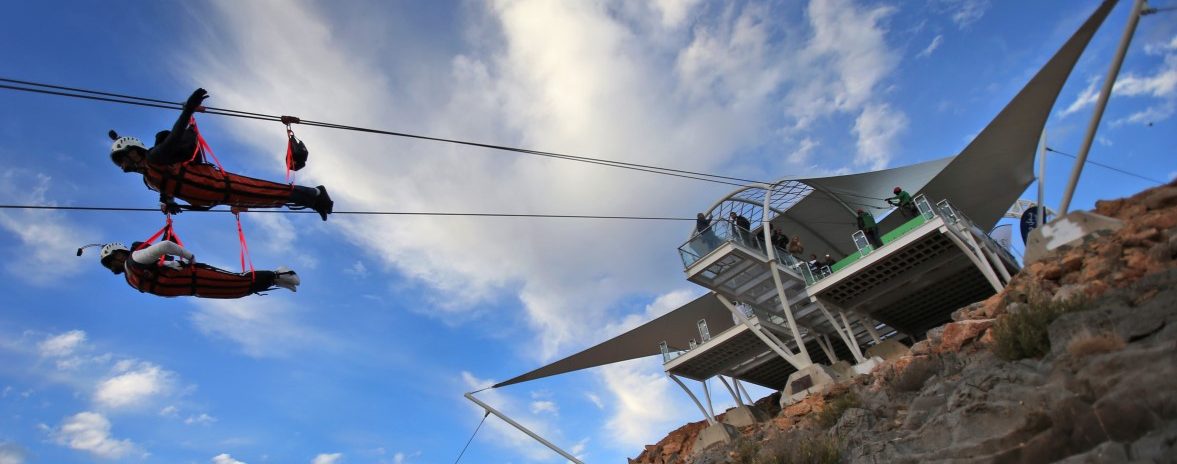 Die längste Zipline der Welt - drei Kilometer Flug durch die Berge