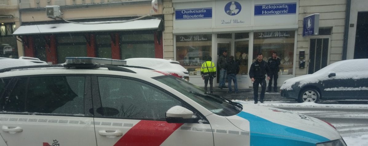 Esch: Bewaffnete Räuber überfallen Juwelier – Fahndung läuft